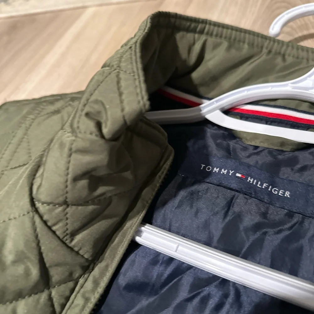 Tommy Hilfiger Vest - Picture 4 of 5